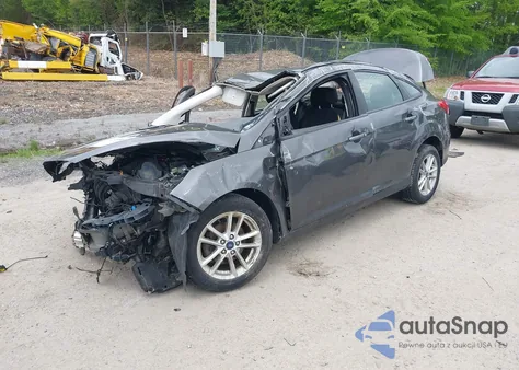 2016 Ford Focus Se z USA, uszkodzony, nr VIN 1FADP3F22GL327604